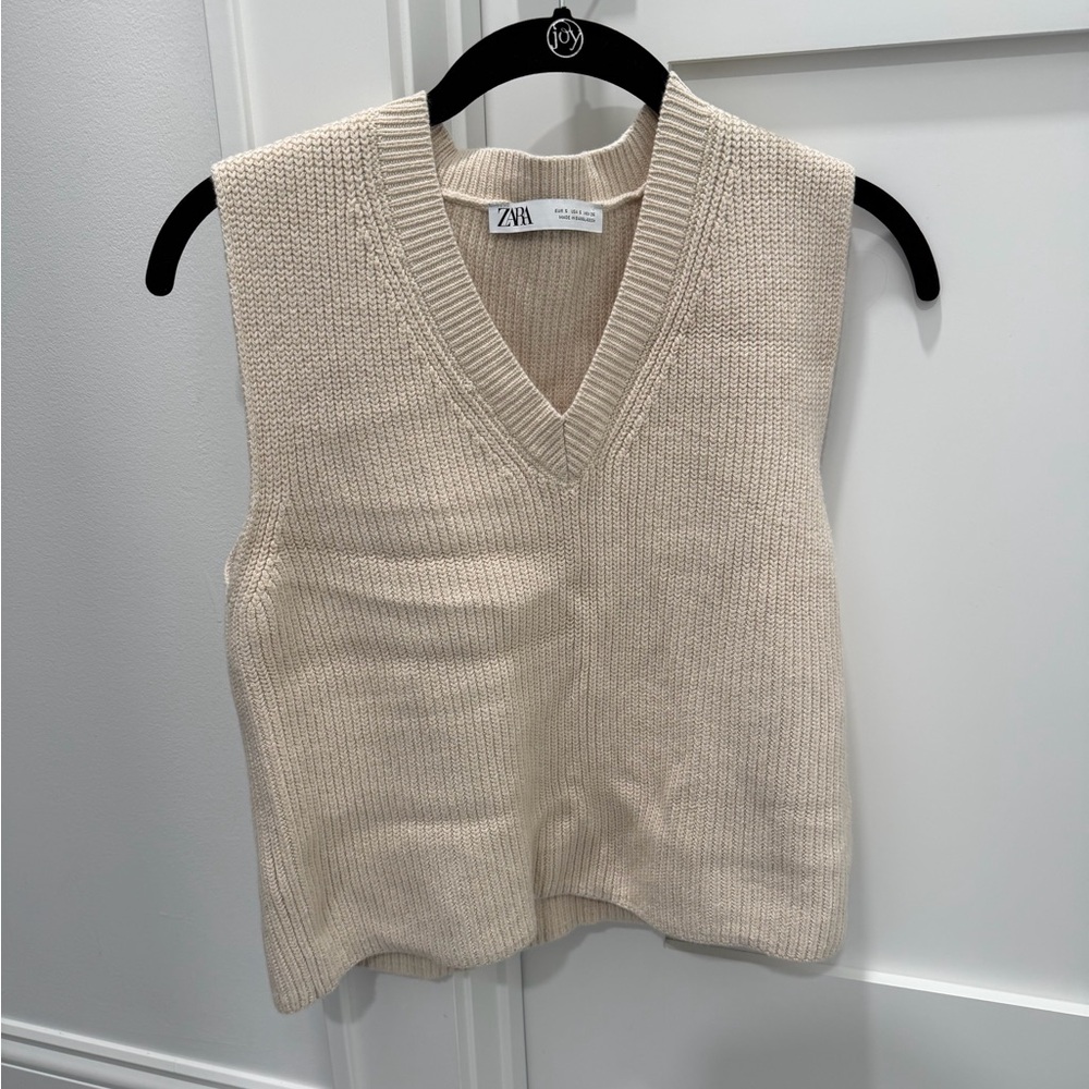 Zara Cream Sleeveless Sweater Vest